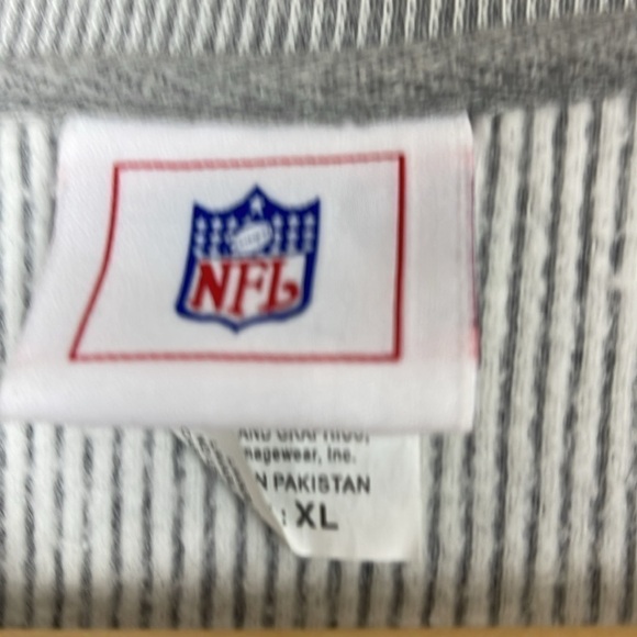 NFL - New England Patriots sweatshirt size extra large - Picture 5 of 8